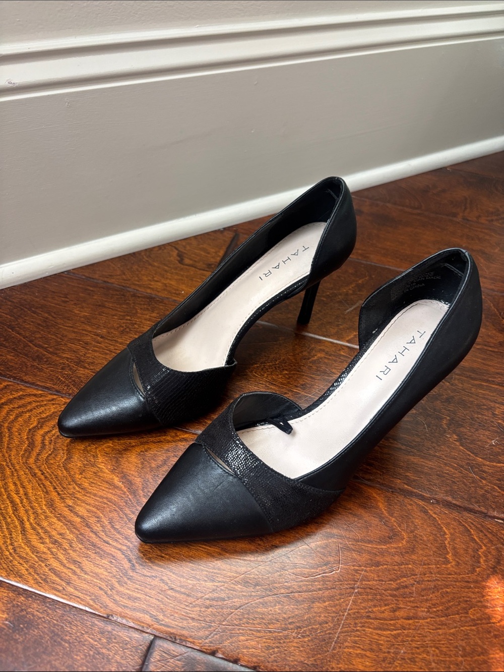 Tahari Black Pointed Toe D'Orsay Stiletto Pumps